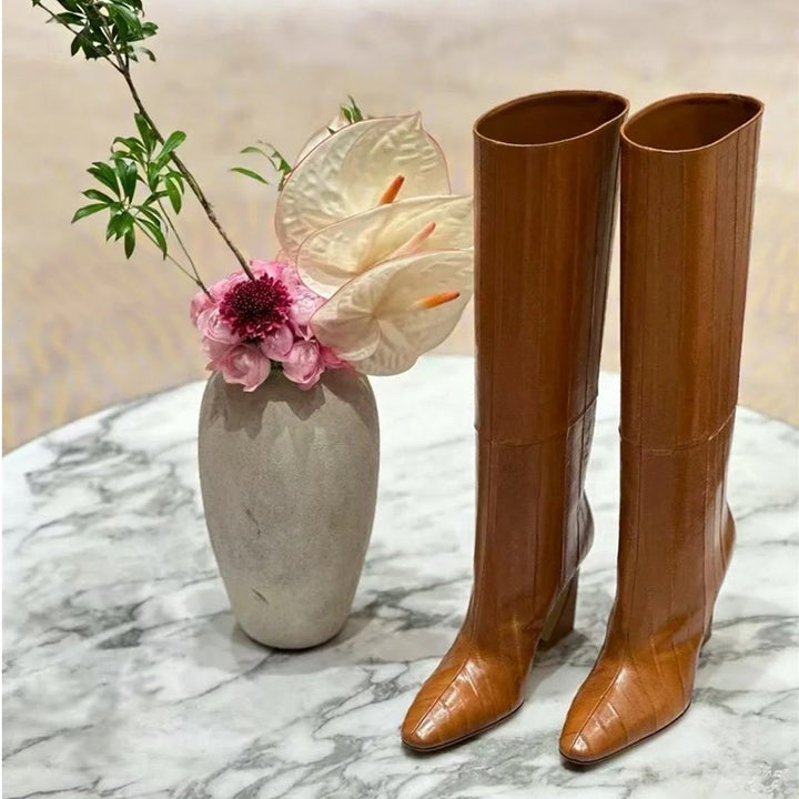 caramel knee-high leather boots with curved heel – SIENNA