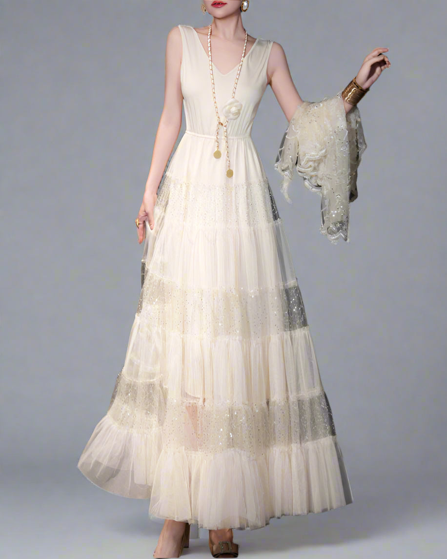 Kurzärmeliges Midikleid mit 3D-Blumenapplikationen - BLOOMIQ 