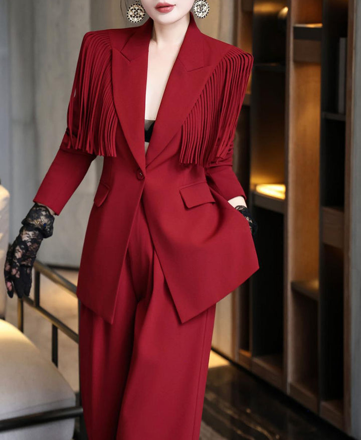 بدلة بليزر منظمة مع هامش مميز – الغراب