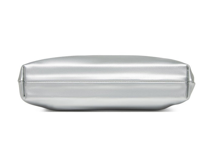 حقيبة كلاتش جلدية ناعمة مطوية – أدلنيا