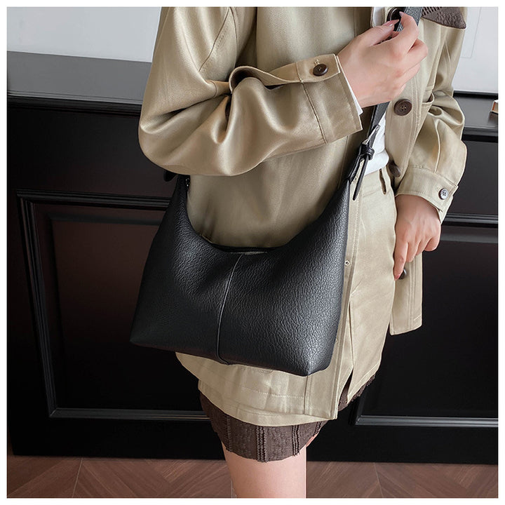 geweven rieten draagtas met dubbele leren handvatten – LÉONIE 