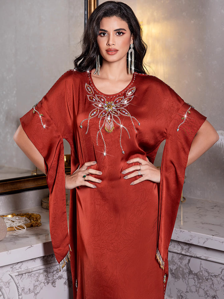 فستان ساتان بأكمام قصيرة ورقبة مزينة - زارازلو
