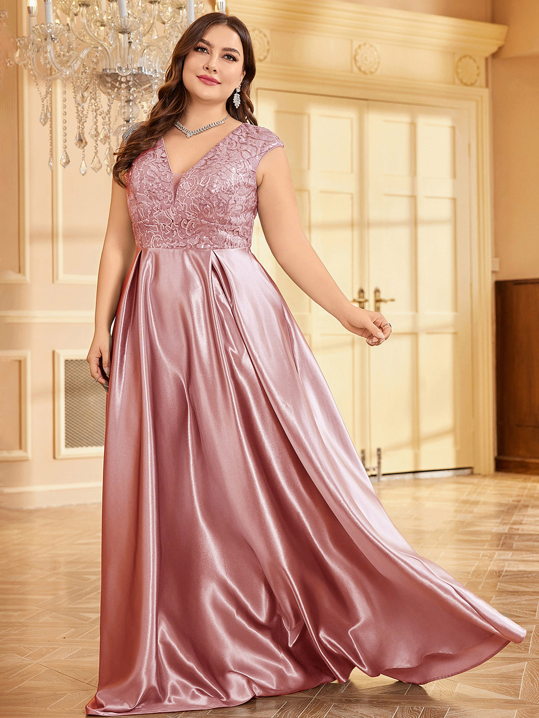 embroidered evening gown with V-neck – CELINRET