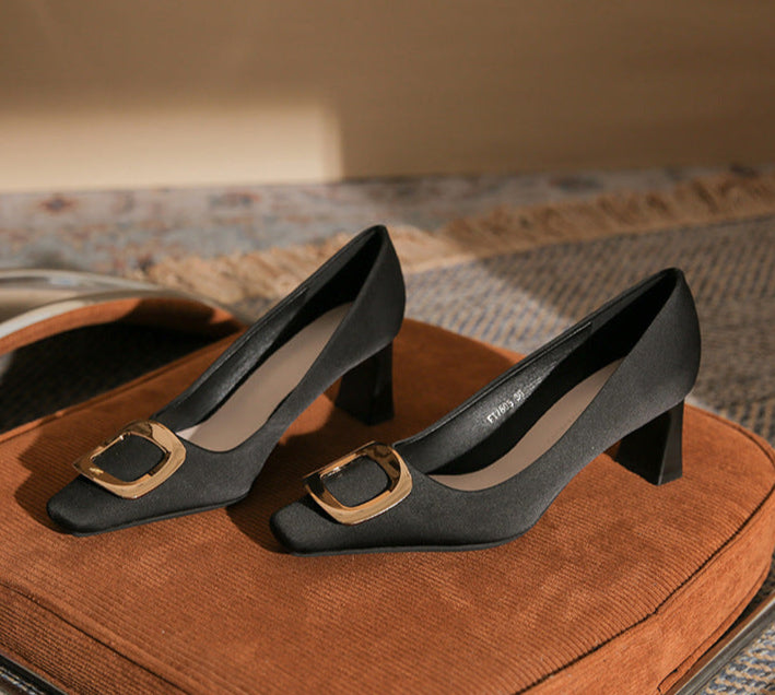 Plissiertes Oberteil mit ausgestellten Ärmeln und Maxirock-Set mit Taillengürtel – Rosiny 