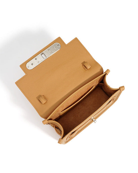 编织藤条手提包，配有双层皮革手柄 – LÉONIE 