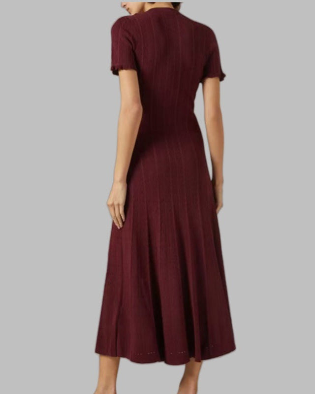 فستان ميدي بأكمام قصيرة وأزرار أمامية – سيلينيكا