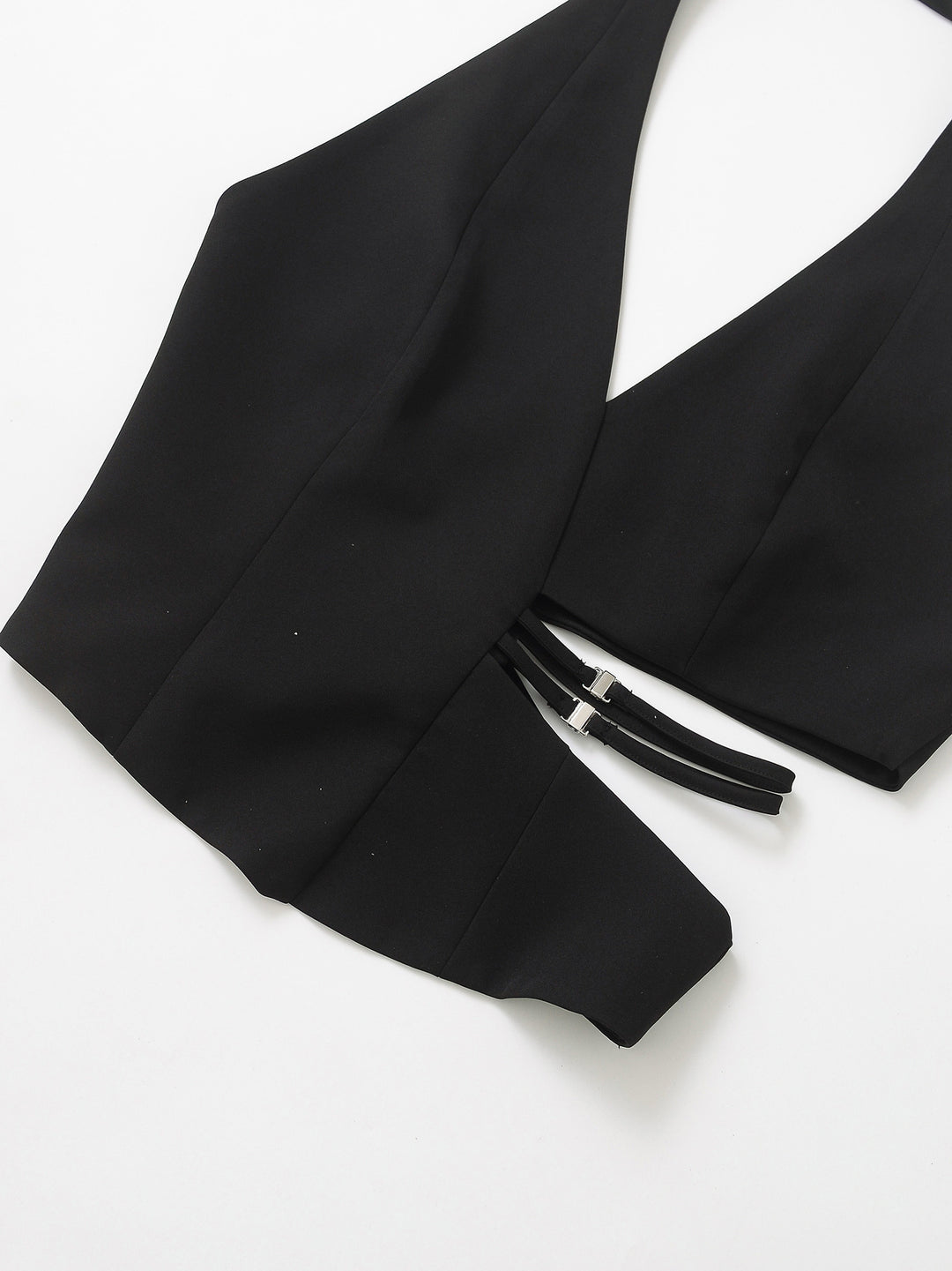 بدلة مصممة خصيصًا بأزرار ذهبية – مارون