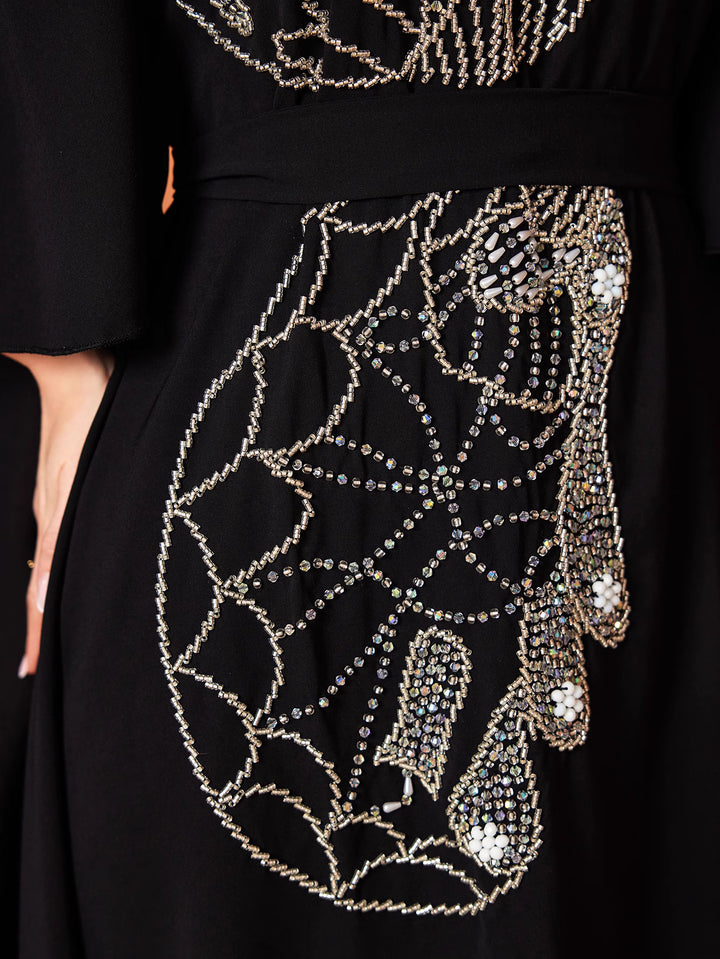 فستان بأكمام واسعة وقصة A مع تطريز بالترتر - الغوص