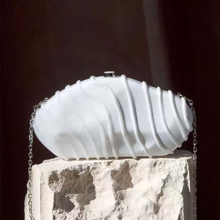 编织藤条手提包，配有双层皮革手柄 – LÉONIE 