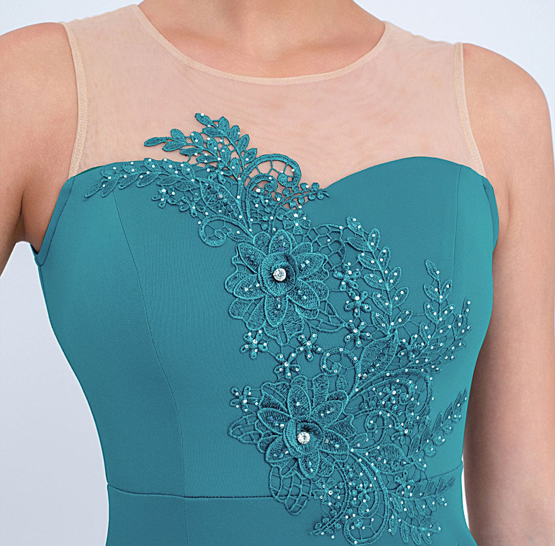 Plissiertes Oberteil mit ausgestellten Ärmeln und Maxirock-Set mit Taillengürtel – Rosiny 