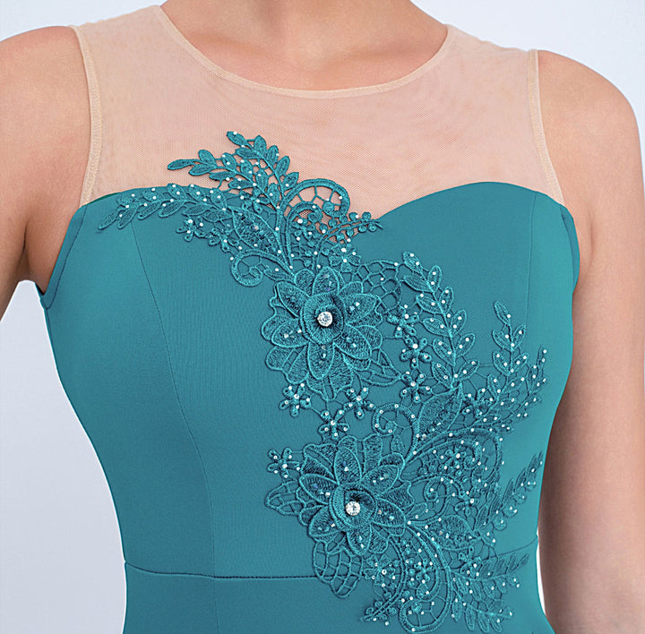 Plissiertes Oberteil mit ausgestellten Ärmeln und Maxirock-Set mit Taillengürtel – Rosiny 