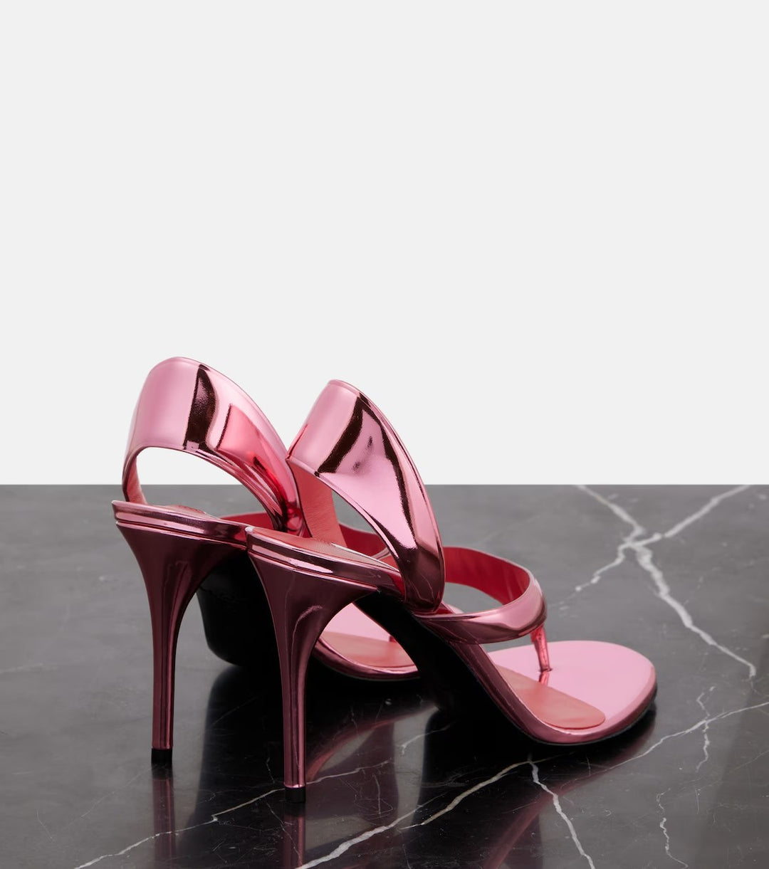 حذاء بكعب عالٍ ذهبي معدني مع حزام - أورورا