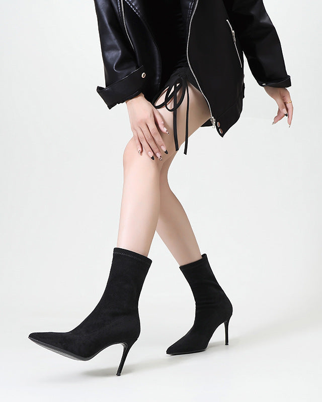 pointed-toe suede ankle boots with slim heel – AURAK