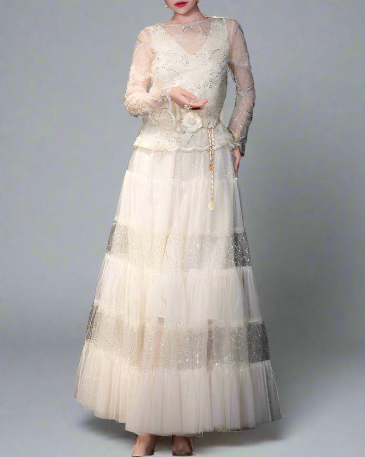 Kurzärmeliges Midikleid mit 3D-Blumenapplikationen - BLOOMIQ 