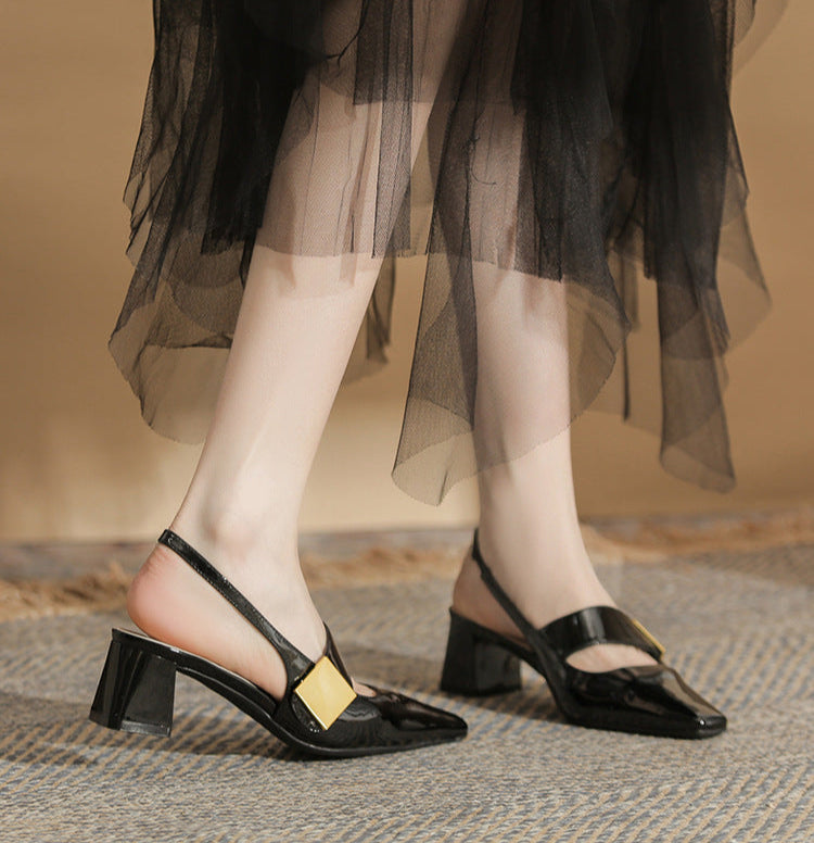 حذاء بكعب سميك مفتوح من الخلف مع لمسة معدنية – دارياكتي