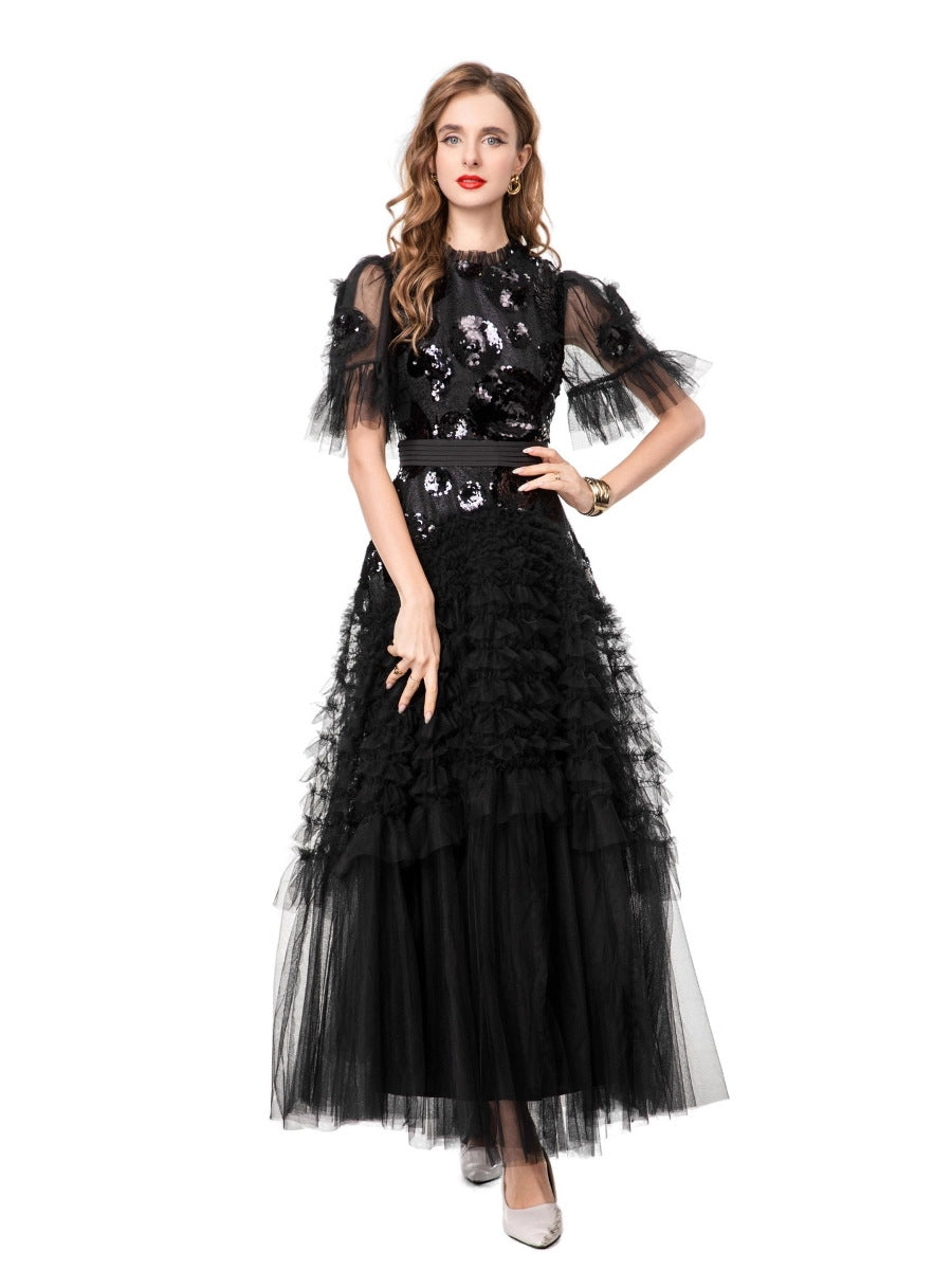 فستان من التول مطرز بالترتر مع تنورة بكشكشة متعددة الطبقات – سيليست
