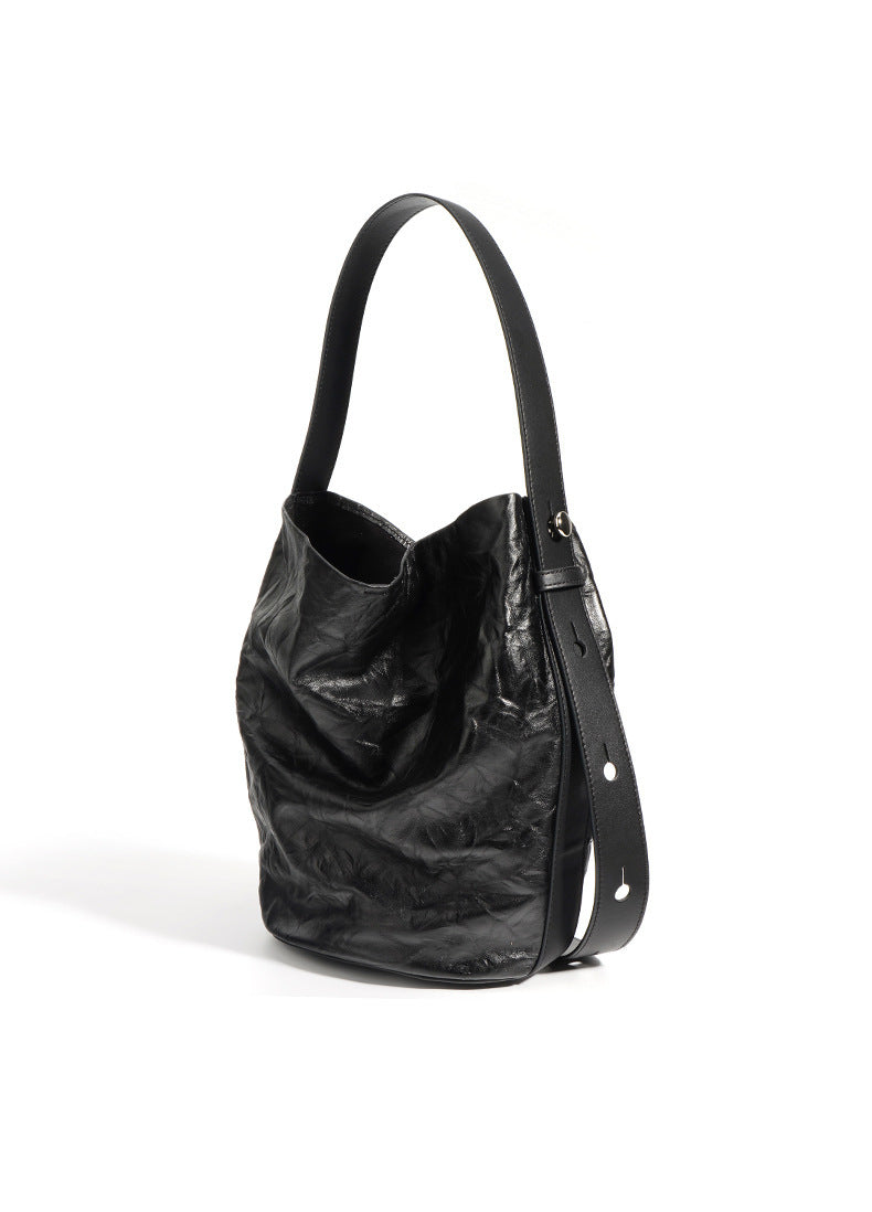 slouchy leather shoulder bag with minimalist design – ARLETTEZI