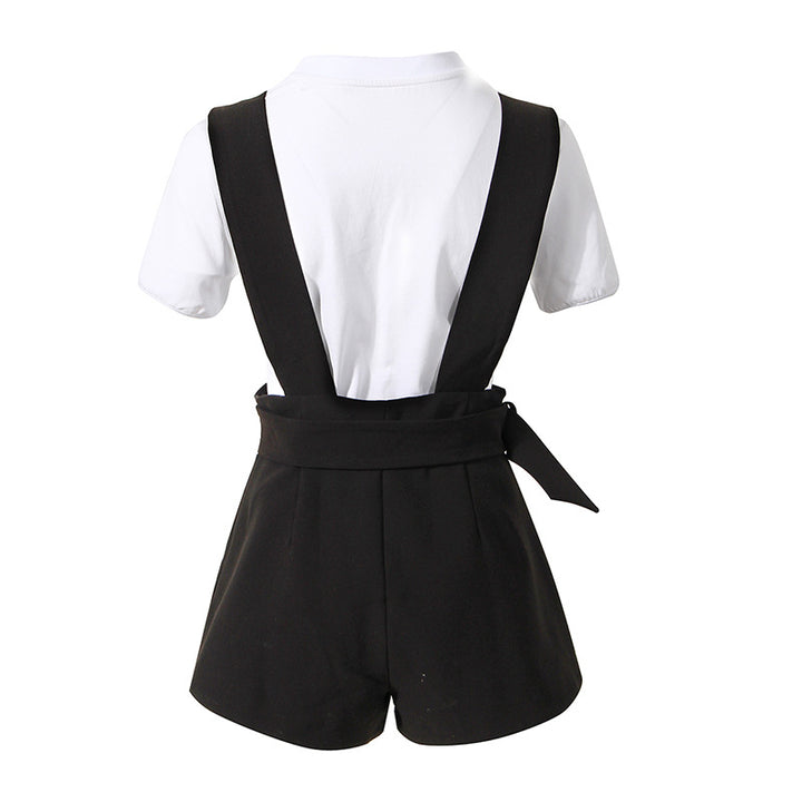 short-sleeve ruched T-shirt with heart patch & belted bib shorts - AMORKA