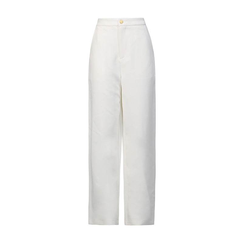 بدلة مصممة خصيصًا بأزرار ذهبية – مارون