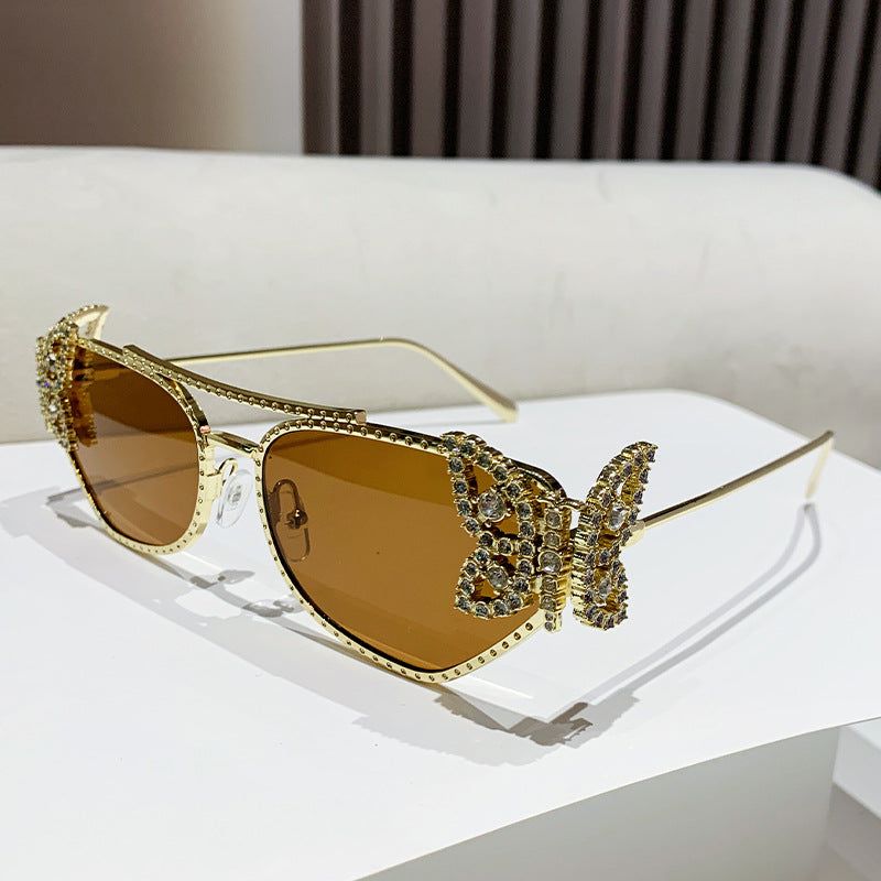 Ohrringe mit zweilagiger Textur und graviertem Detail – Akoma 