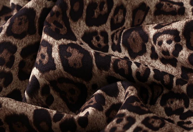 سترة مصممة خصيصًا بخصر بإبزيم وأكمام رفيعة - ميرلوت