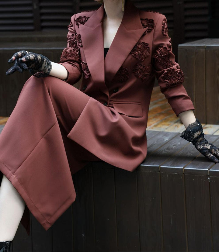 بليزر مزدوج الصدر مع تنورة مصممة خصيصًا – سيينا