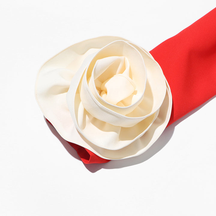 بدلة مصممة خصيصًا بأزرار ذهبية – مارون