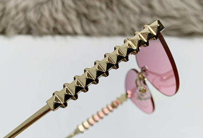 Ohrringe mit zweilagiger Textur und graviertem Detail – Akoma 