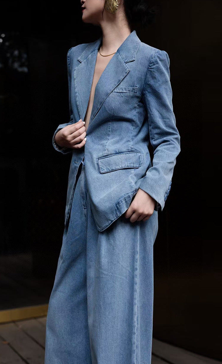 سترة جينز عتيقة مع بنطلون واسع الساق – ليكسا