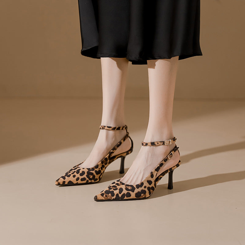 حذاء بكعب مدبب بطبعة جلد النمر مع رباط حول الكاحل – زارالي