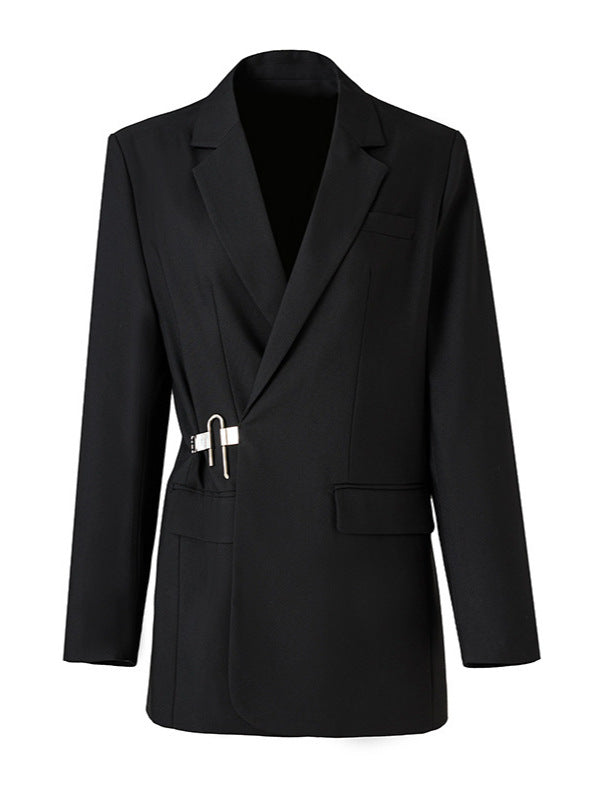 Tailored blazer with asymmetric pin closure – LOCK