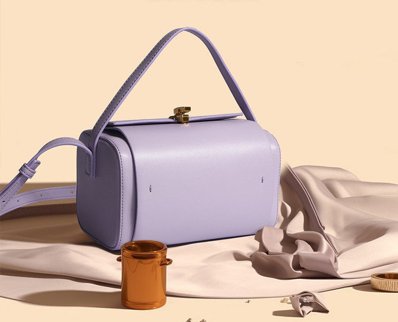 box-shaped leather crossbody bag with gold clasp – LIVILTA