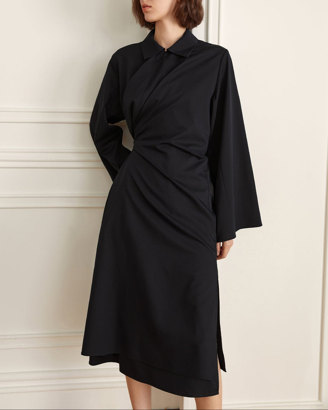 Ohrringe mit zweilagiger Textur und graviertem Detail – Akoma 