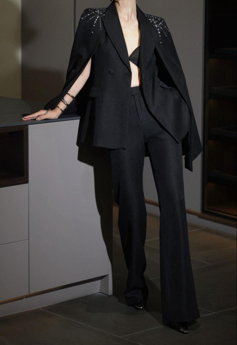 cape-shoulder tailored suit set – VERA