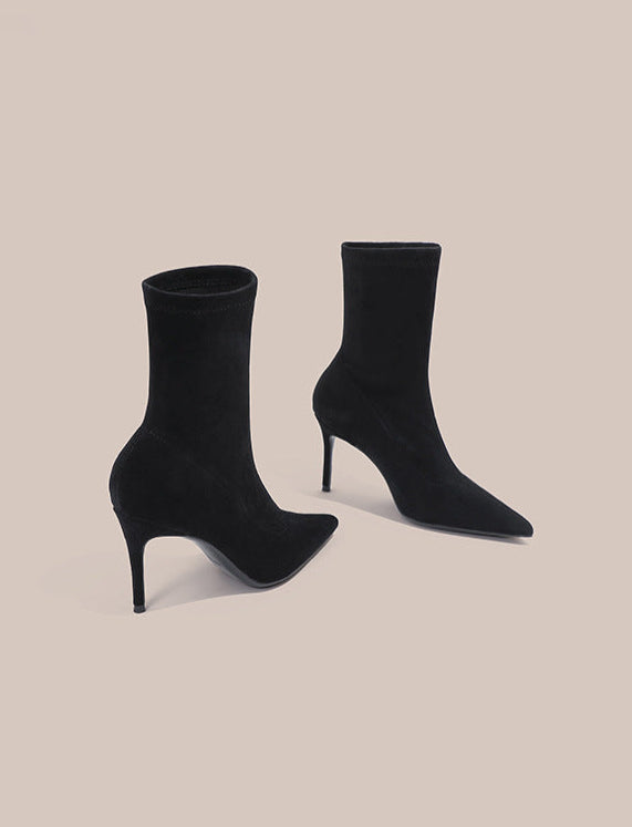 pointed-toe suede ankle boots with slim heel – AURAK