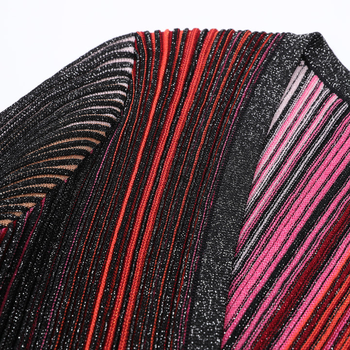 فستان محبوك بأكمام قصيرة مع تنورة مطوية متعددة الألوان – أستريديو