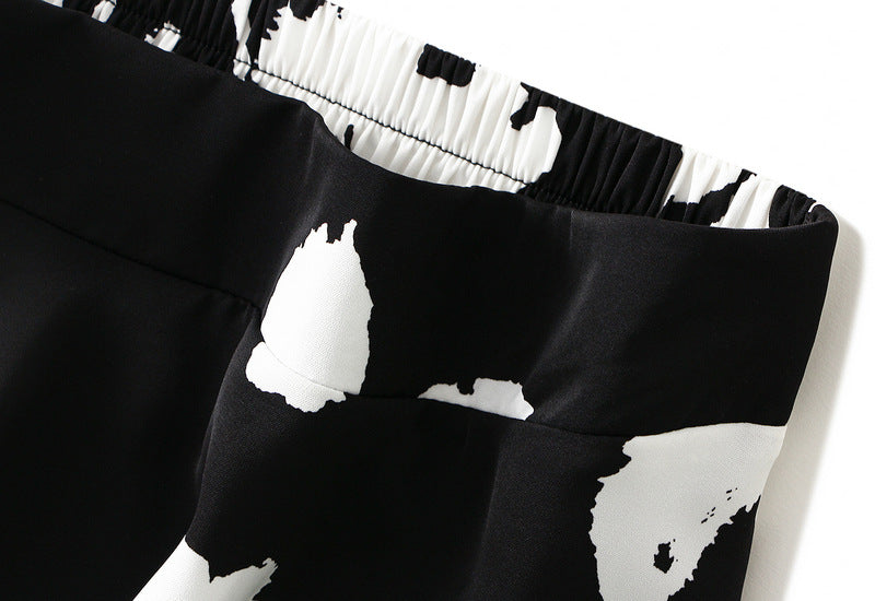 floral A-line midi skirt with monochrome print – ELARA