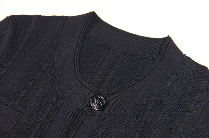 فستان ميدي بأكمام قصيرة وأزرار أمامية – سيلينيكا