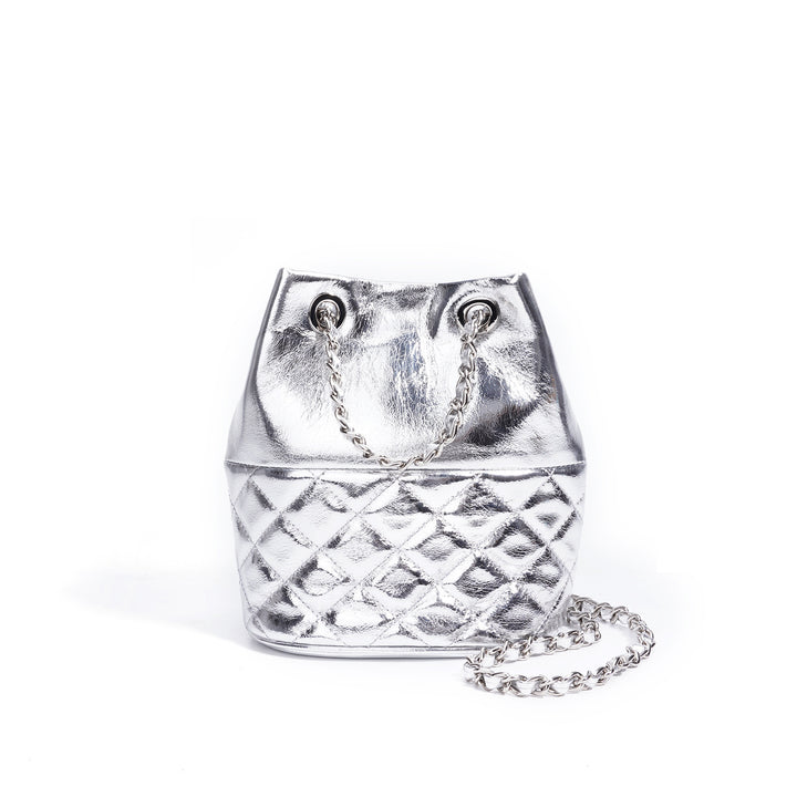 quilted metallic bucket bag with chain strap – AUMITRA