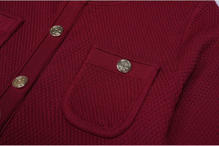 فستان محبوك بأكمام طويلة وأزرار أمامية – إلارا