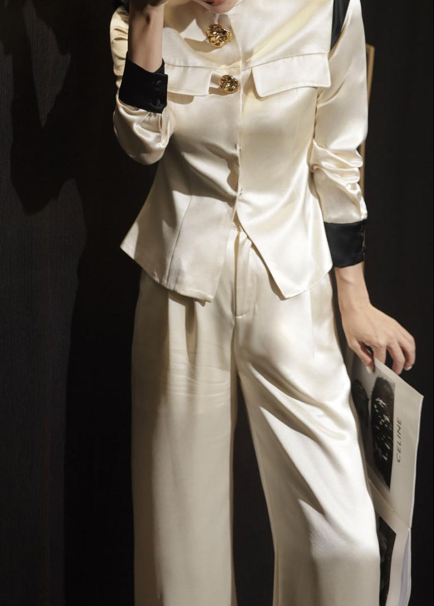 بدلة مصممة من الساتان بأكتاف منظمة – أوريليا