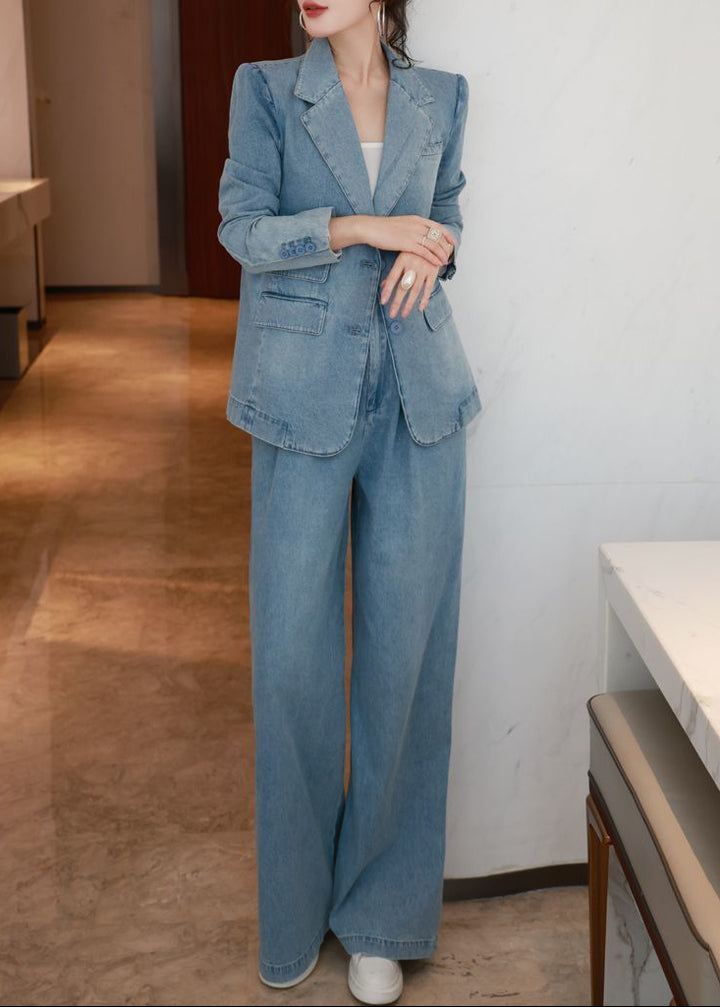 سترة جينز عتيقة مع بنطلون واسع الساق – ليكسا