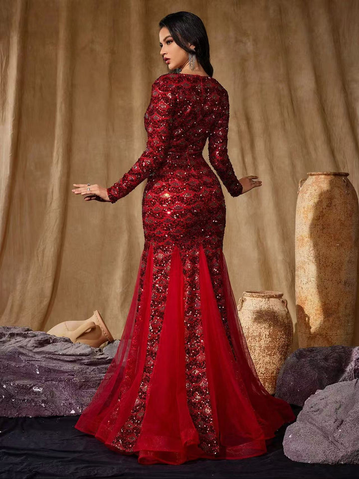 فستان حورية البحر بأكمام طويلة مزين بالترتر وألواح شبكية – سكارليني