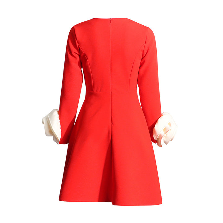 بدلة مصممة خصيصًا بأزرار ذهبية – مارون