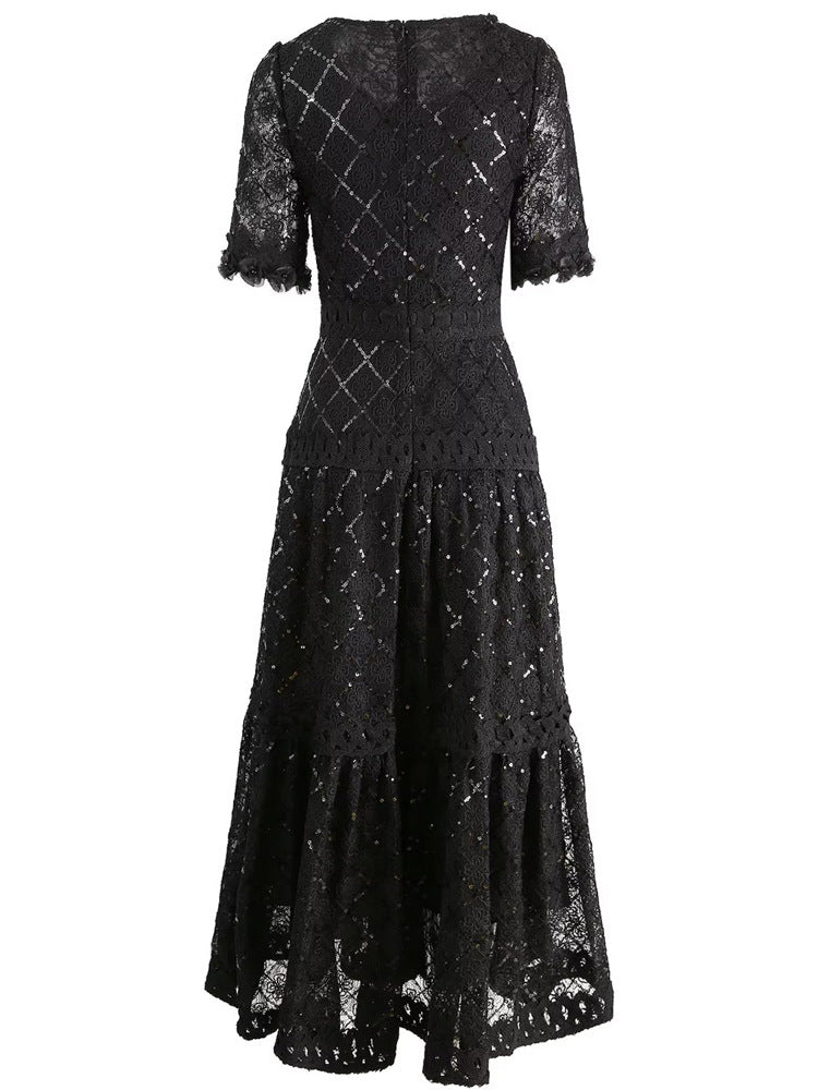 فستان دانتيل متوسط ​​الطول مع حاشية متدرجة - أمردوا