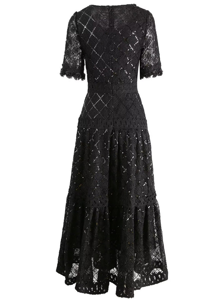 فستان دانتيل متوسط ​​الطول مع حاشية متدرجة - أمردوا