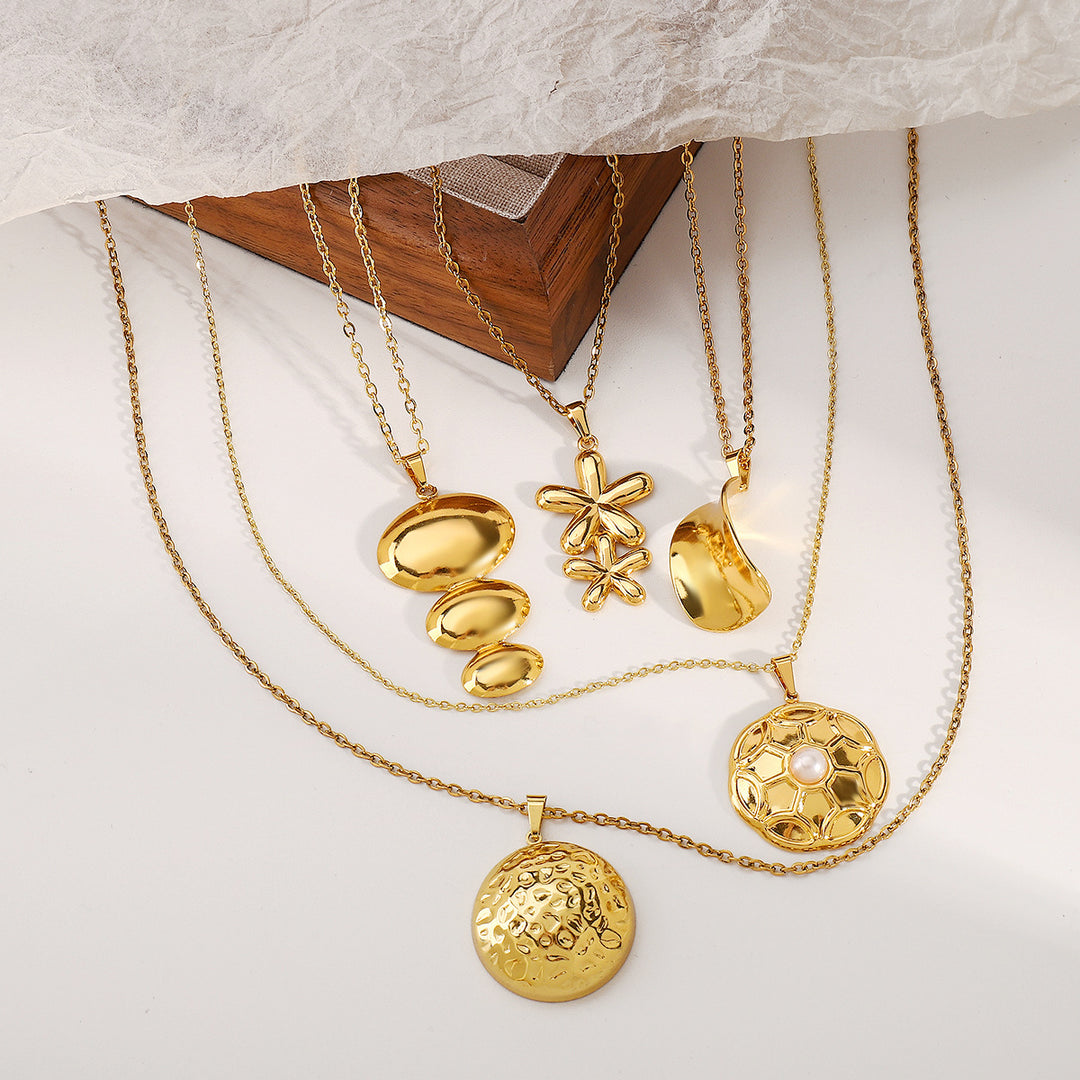 mehrfarbige Kettenhalskette mit Emaille-Seeanhängern - CORALIA 