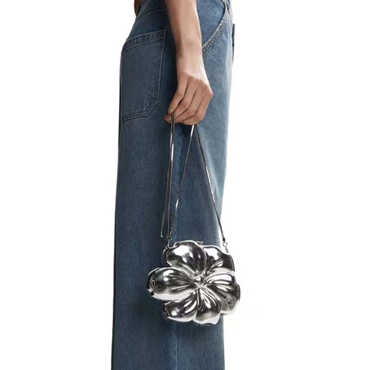 编织藤条手提包，配有双层皮革手柄 – LÉONIE 