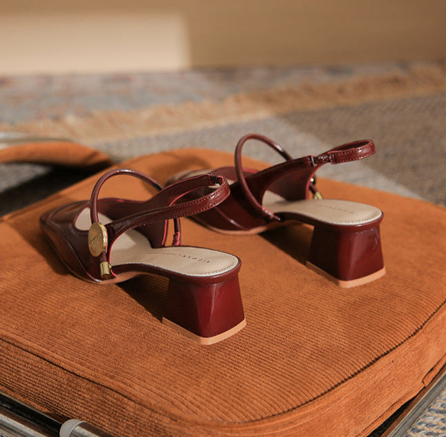 حذاء بكعب سميك مفتوح من الخلف مع حزام معدني بأزرار – أوريليادوي