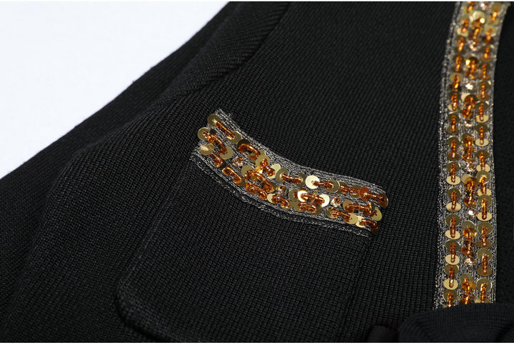 فستان قصير بأكمام طويلة مع حواف من الترتر وزخارف نباتية – كوليتيج